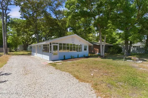 103 SE 76th Street Oak Island NC 28465
