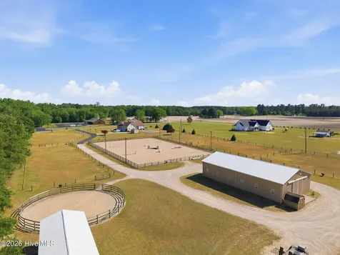 3306 Falling Creek Road Kinston NC 28504