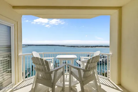100 Olde Towne Yacht Club Drive Beaufort NC 28516
