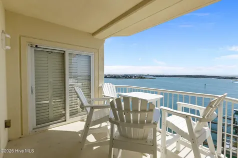 100 Olde Towne Yacht Club Drive Beaufort NC 28516