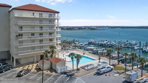100 Olde Towne Yacht Club Drive Beaufort NC 28516