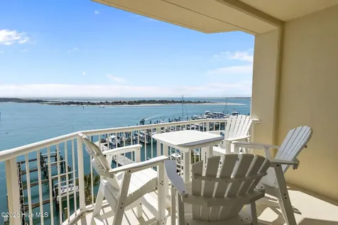 100 Olde Towne Yacht Club Drive Beaufort NC 28516