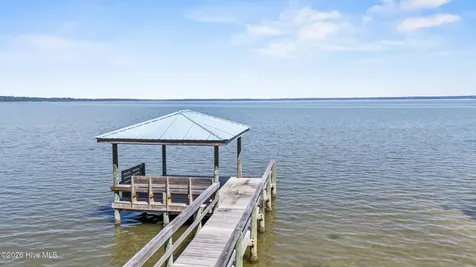 905 Charleston Place Sneads Ferry NC 28460