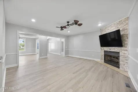 905 Charleston Place Sneads Ferry NC 28460