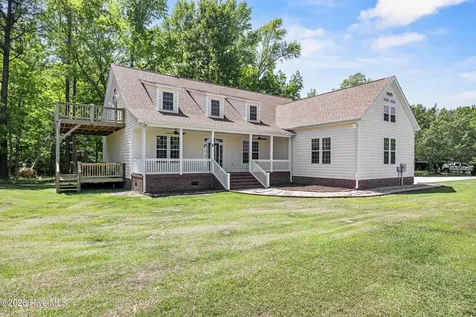 905 Charleston Place Sneads Ferry NC 28460