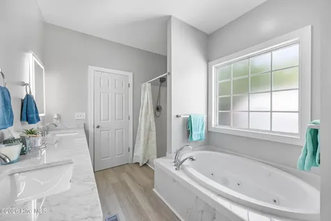 905 Charleston Place Sneads Ferry NC 28460