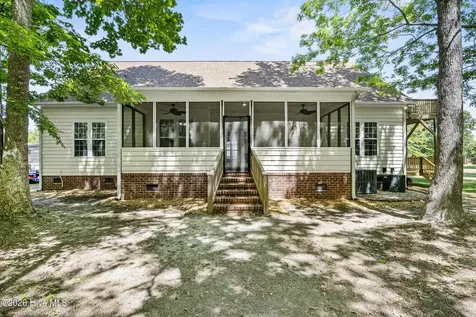 905 Charleston Place Sneads Ferry NC 28460