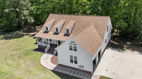 905 Charleston Place Sneads Ferry NC 28460