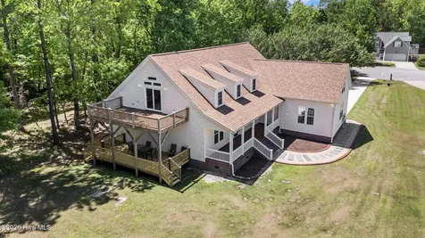 905 Charleston Place Sneads Ferry NC 28460