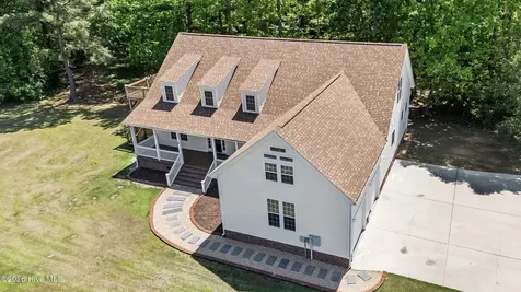 905 Charleston Place Sneads Ferry NC 28460