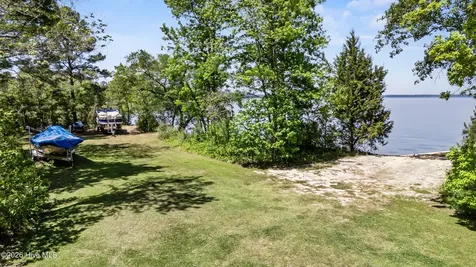 905 Charleston Place Sneads Ferry NC 28460