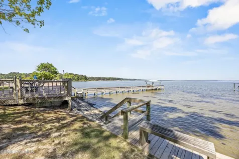 905 Charleston Place Sneads Ferry NC 28460