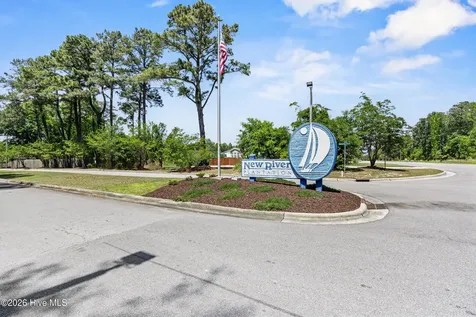 905 Charleston Place Sneads Ferry NC 28460