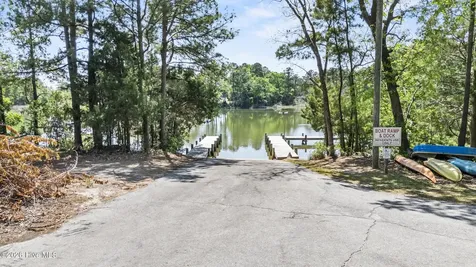 905 Charleston Place Sneads Ferry NC 28460