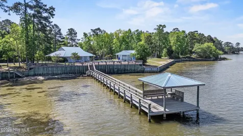 905 Charleston Place Sneads Ferry NC 28460