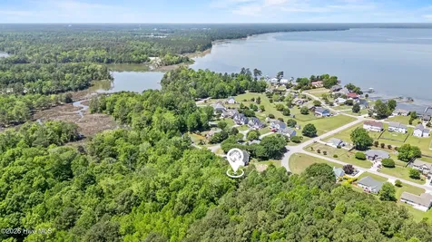 905 Charleston Place Sneads Ferry NC 28460