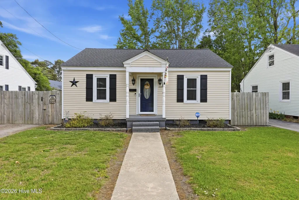 1119 W Colonial Avenue Elizabeth City NC 27909