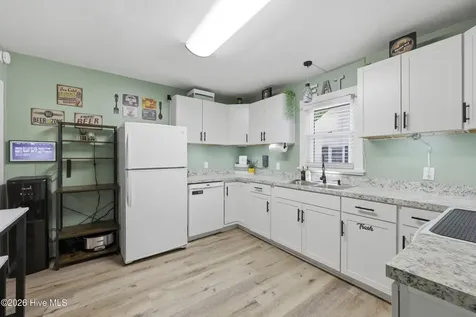 1119 W Colonial Avenue Elizabeth City NC 27909