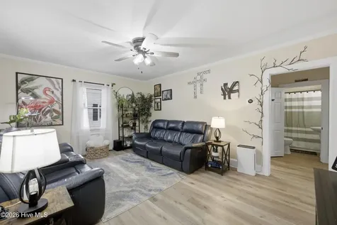 1119 W Colonial Avenue Elizabeth City NC 27909