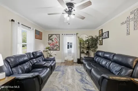 1119 W Colonial Avenue Elizabeth City NC 27909