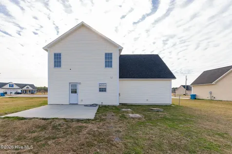 131 Cherry Grove Drive Richlands NC 28574