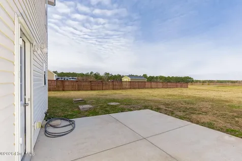 131 Cherry Grove Drive Richlands NC 28574