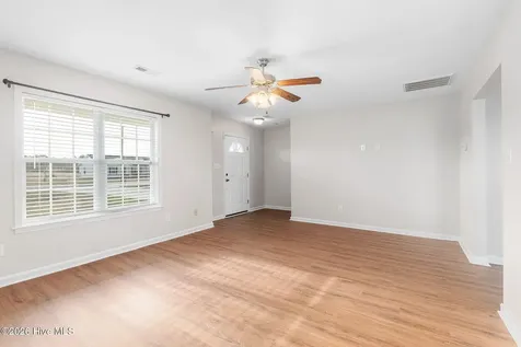 131 Cherry Grove Drive Richlands NC 28574