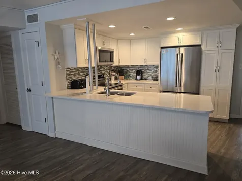 2000 New River Inlet Road North Topsail Beach NC 28460