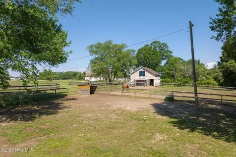 389 Beulaville Highway Richlands NC 28574