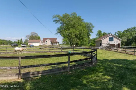389 Beulaville Highway Richlands NC 28574