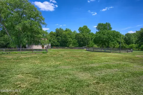 389 Beulaville Highway Richlands NC 28574