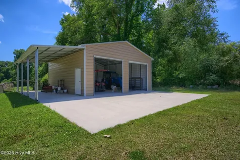 389 Beulaville Highway Richlands NC 28574