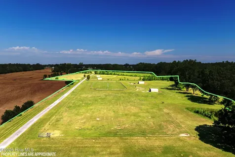 389 Beulaville Highway Richlands NC 28574
