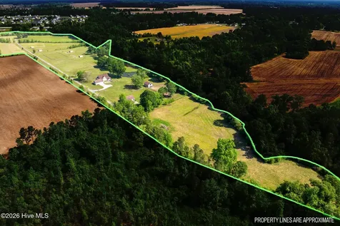 389 Beulaville Highway Richlands NC 28574