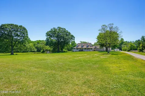 389 Beulaville Highway Richlands NC 28574