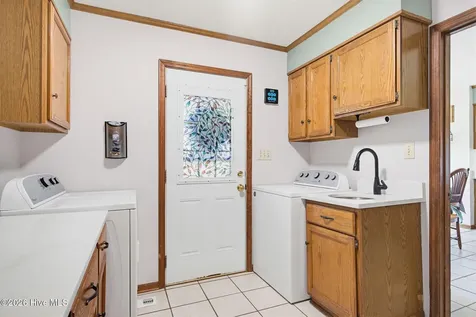 389 Beulaville Highway Richlands NC 28574
