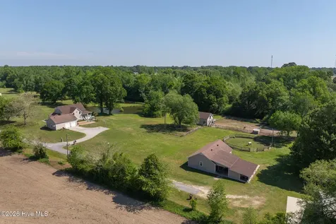 389 Beulaville Highway Richlands NC 28574