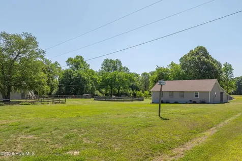 389 Beulaville Highway Richlands NC 28574