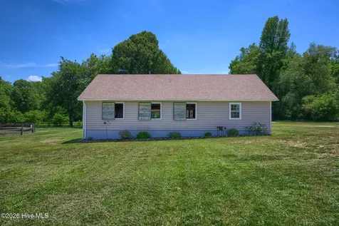 389 Beulaville Highway Richlands NC 28574