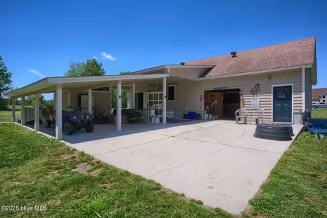 389 Beulaville Highway Richlands NC 28574