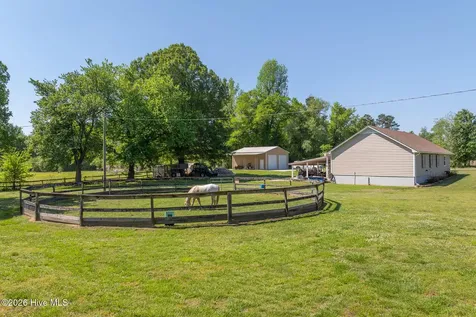 389 Beulaville Highway Richlands NC 28574