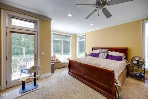 3286 J C Galloway Road Grimesland NC 27837