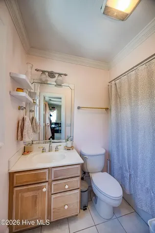 3286 J C Galloway Road Grimesland NC 27837