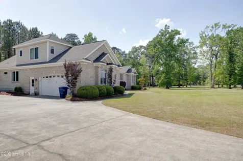 3286 J C Galloway Road Grimesland NC 27837