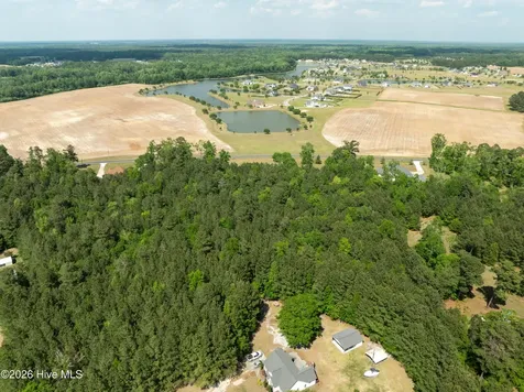 3286 J C Galloway Road Grimesland NC 27837