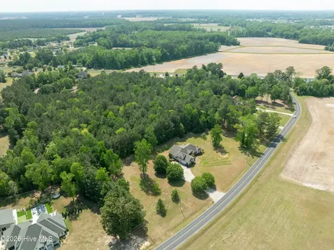 3286 J C Galloway Road Grimesland NC 27837