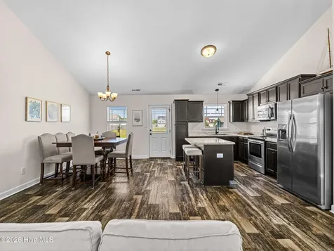 108 Woodwater Drive Richlands NC 28574