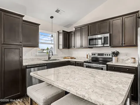 108 Woodwater Drive Richlands NC 28574