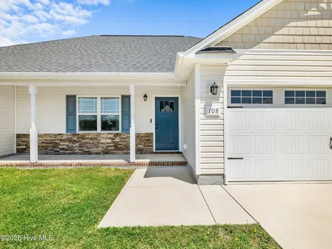 108 Woodwater Drive Richlands NC 28574