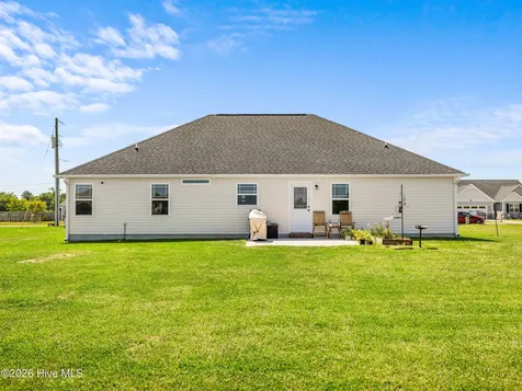 108 Woodwater Drive Richlands NC 28574